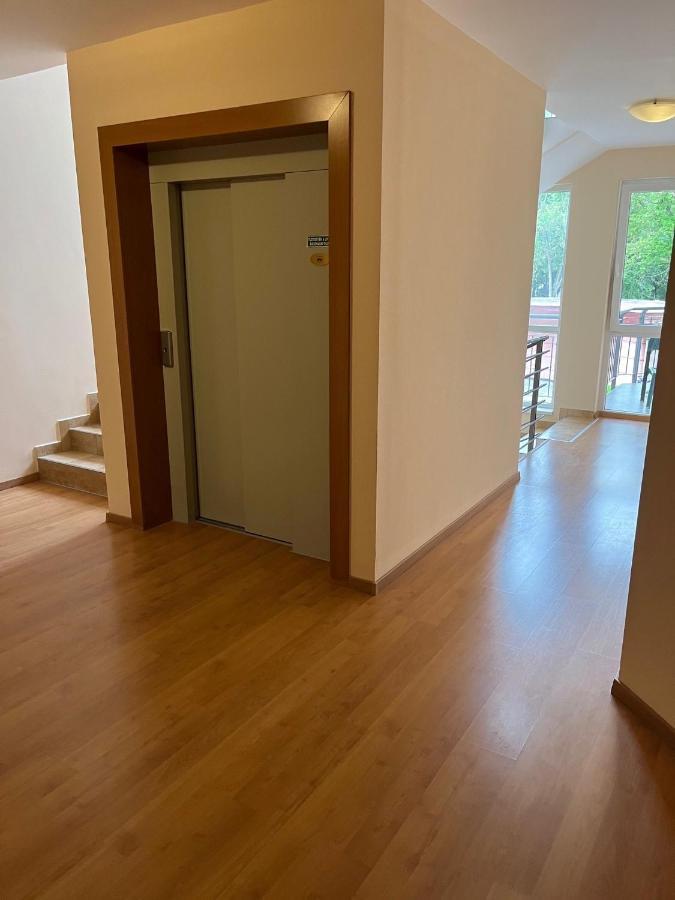 Brookforest Apartman Hajduszoboszlo Exterior photo