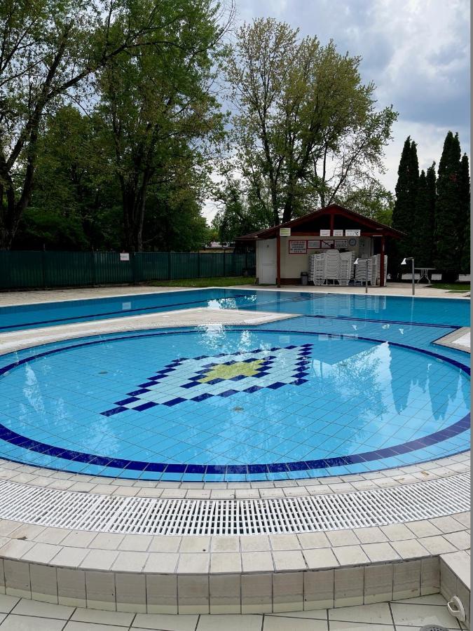 Brookforest Apartman Hajduszoboszlo Exterior photo