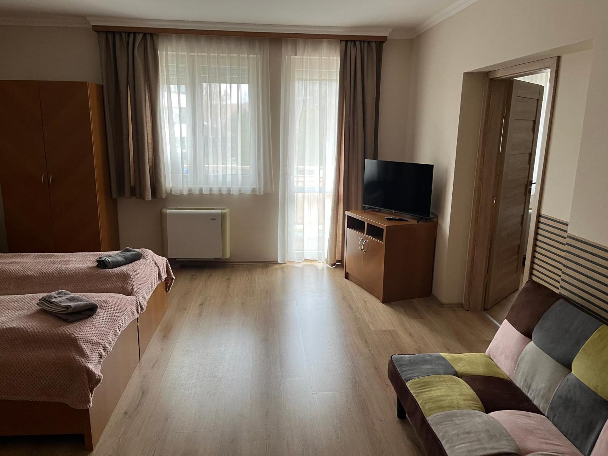 Brookforest Apartman Hajduszoboszlo Exterior photo