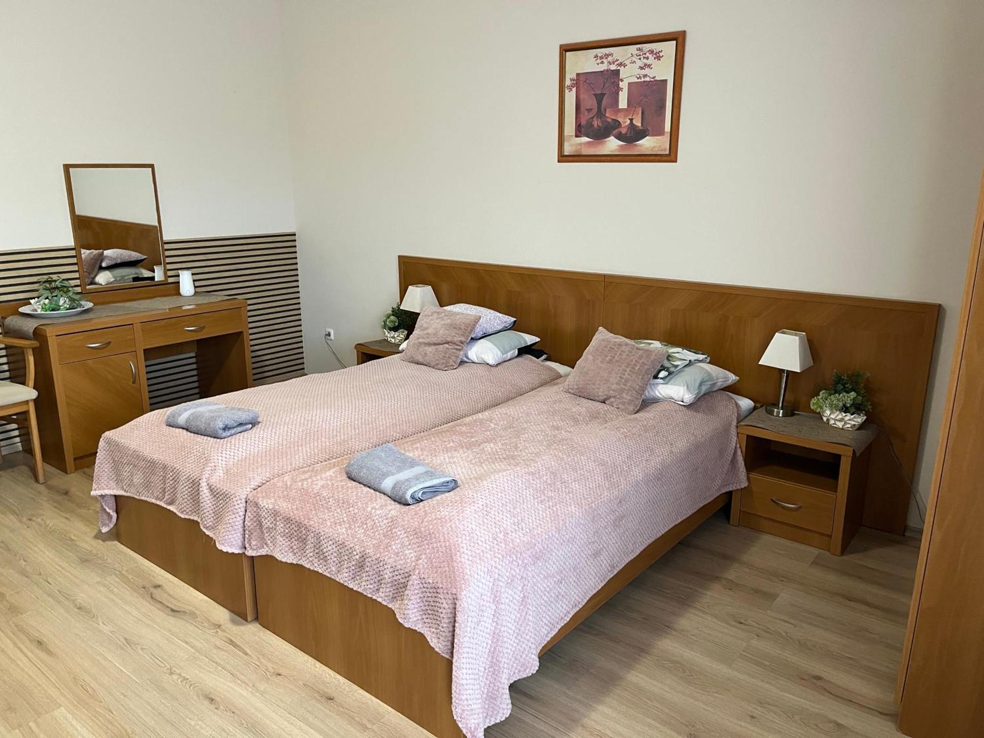 Brookforest Apartman Hajduszoboszlo Exterior photo